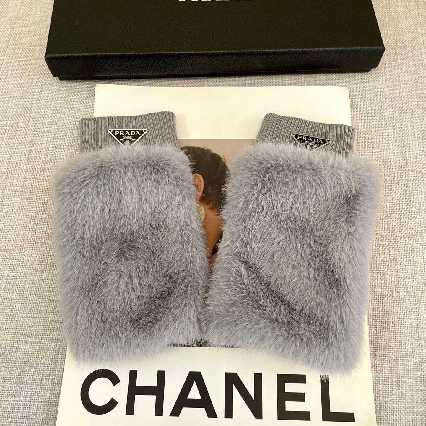 Prada Gloves  - DopestKickz