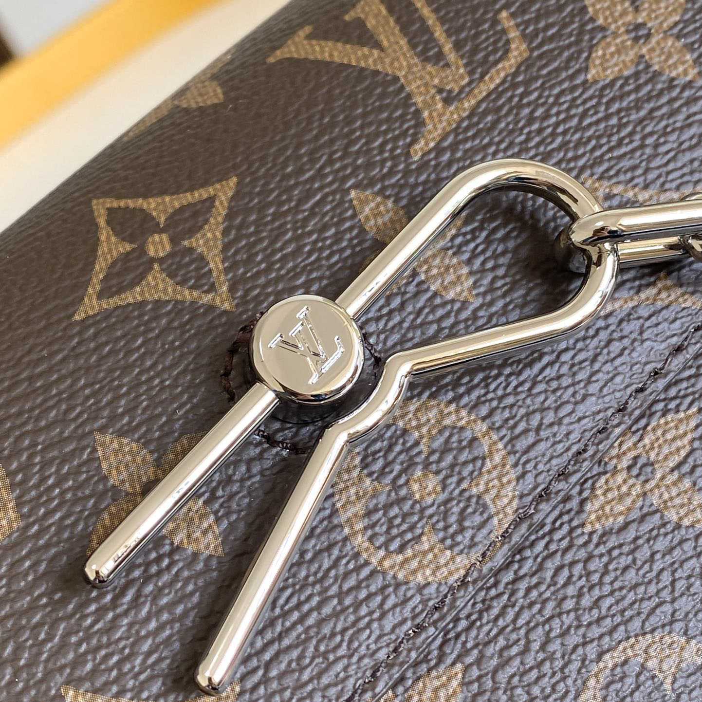 Louis Vuitton Steamer Wearable Wallet  M12811 - DopestKickz