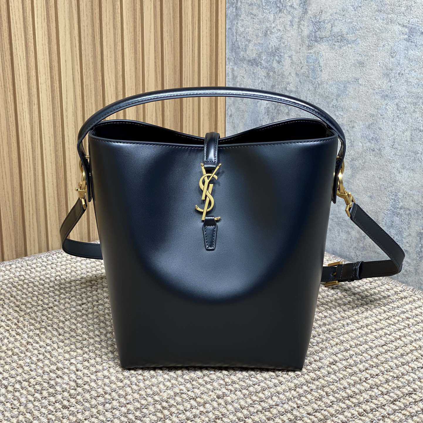 Saint Laurent Le 37 In Shiny Leather - DopestKickz