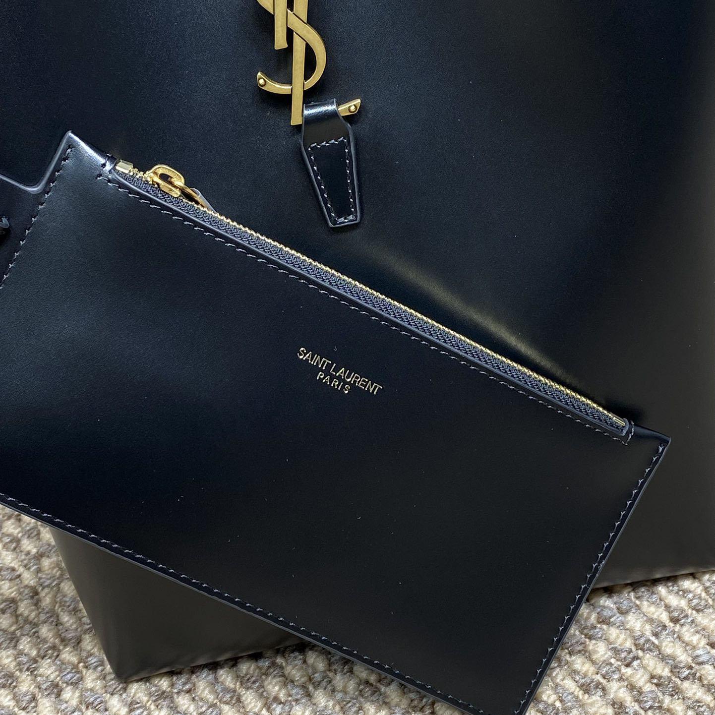 Saint Laurent Le 37 In Shiny Leather - DopestKickz