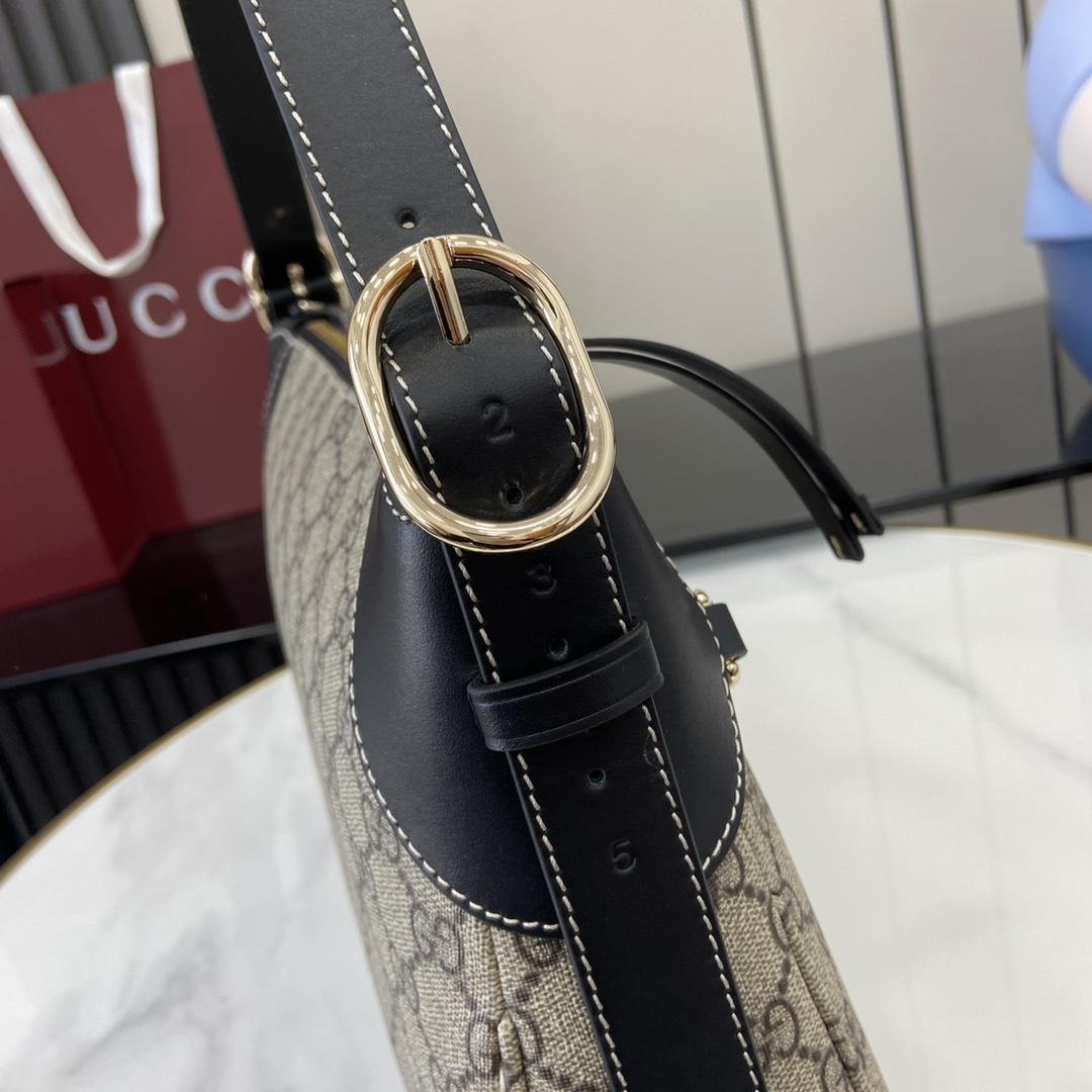 Gucci GG Emblem Medium Shoulder Bag - DopestKickz