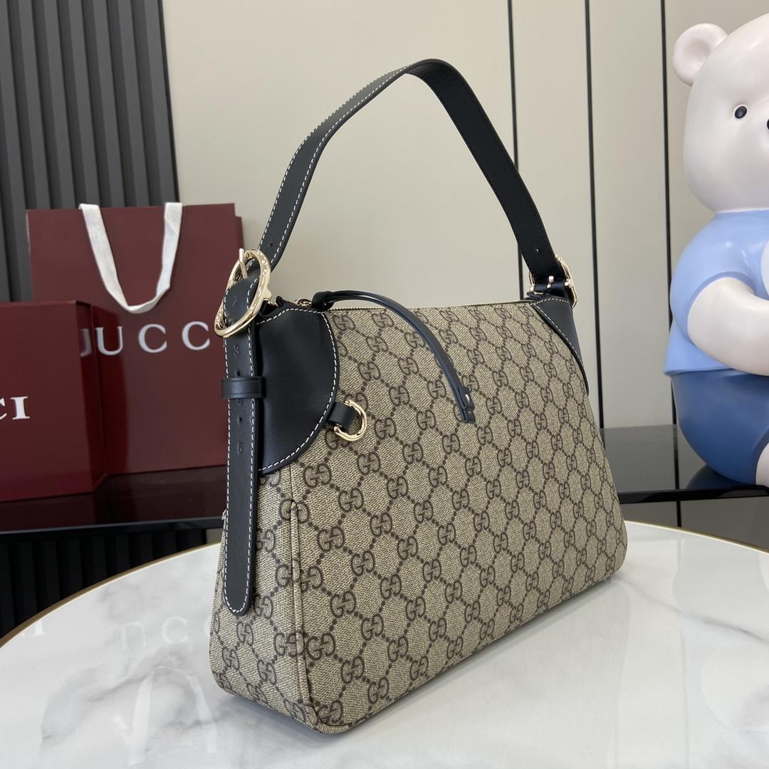 Gucci GG Emblem Medium Shoulder Bag - DopestKickz
