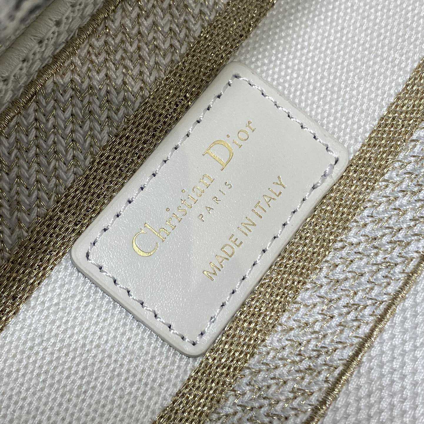 Dior Dioramour Medium Lady D-Lite Bag - DopestKickz