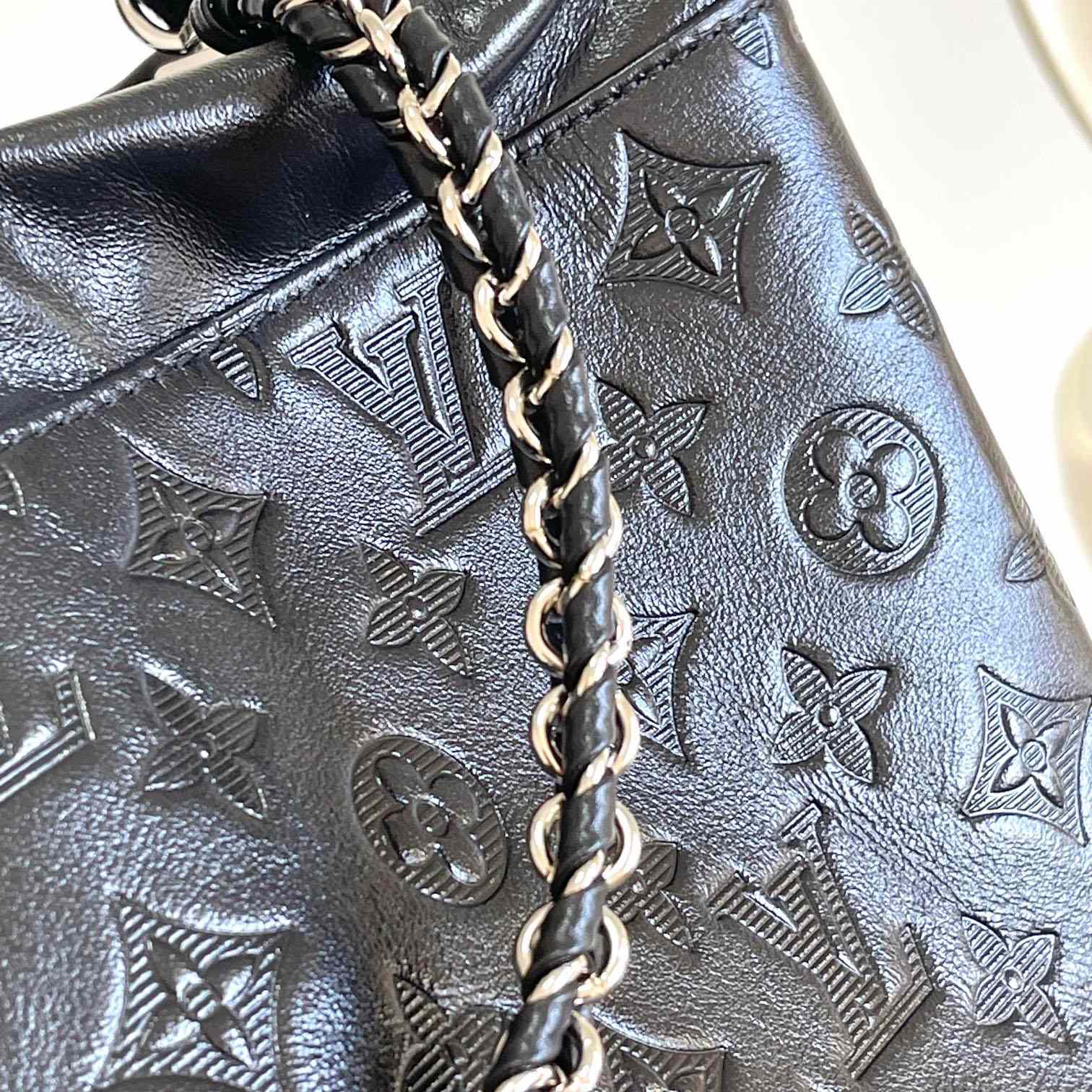 Louis Vuitton Noé Trunk PM  M13484 - DopestKickz