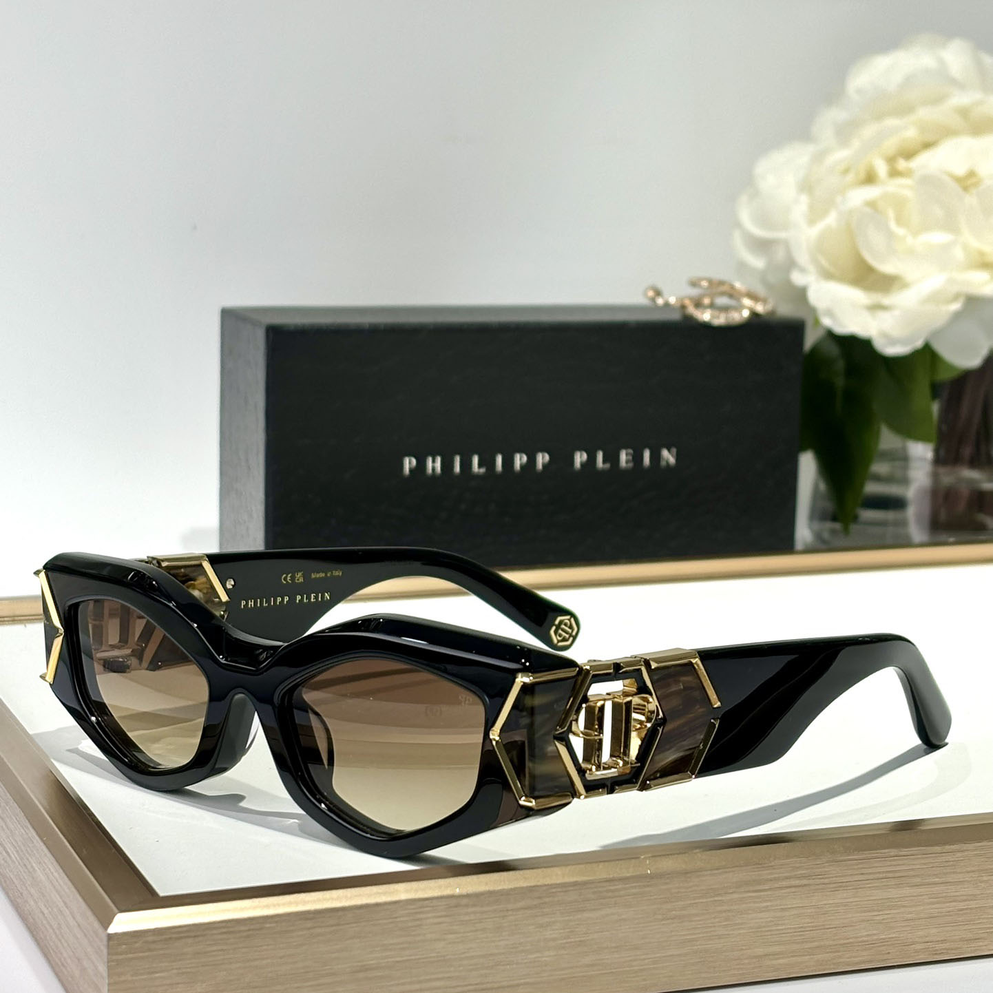 Philipp Plein Plein Hera Cat-eye Sunglasses   SPP136 - DopestKickz