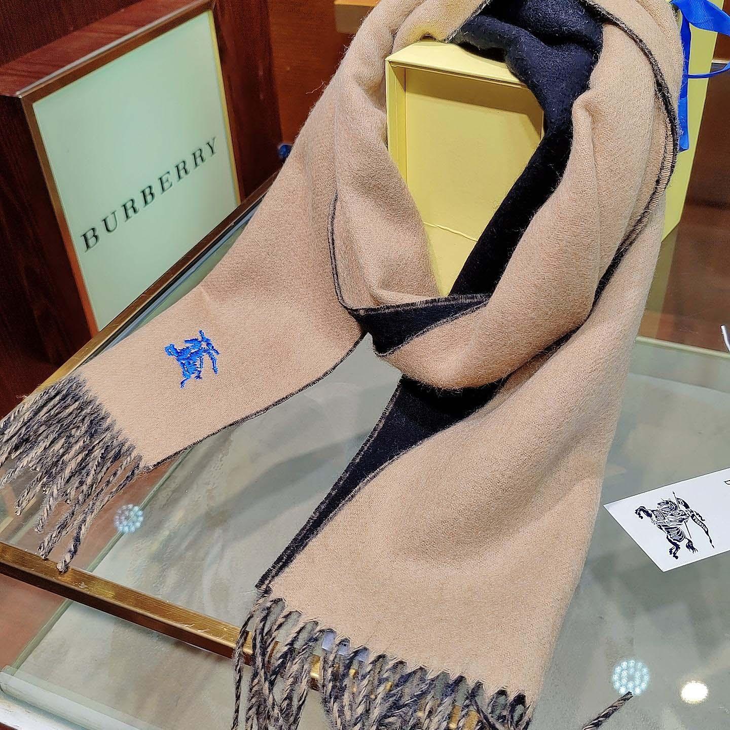 Burberry Reversible Cashmere Scarf - DopestKickz