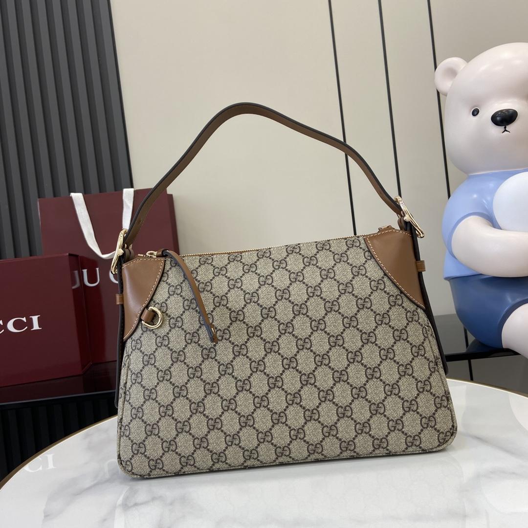 Gucci GG Emblem Medium Shoulder Bag - DopestKickz