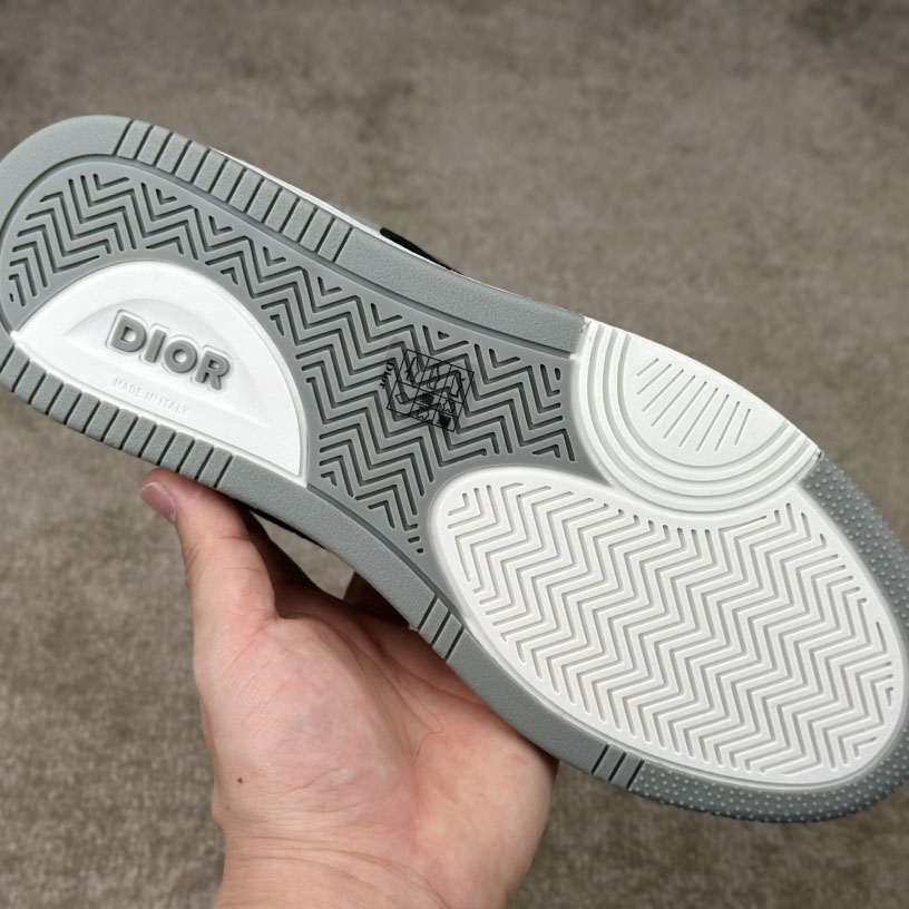 Dior B57 Low-Top Sneaker - DopestKickz