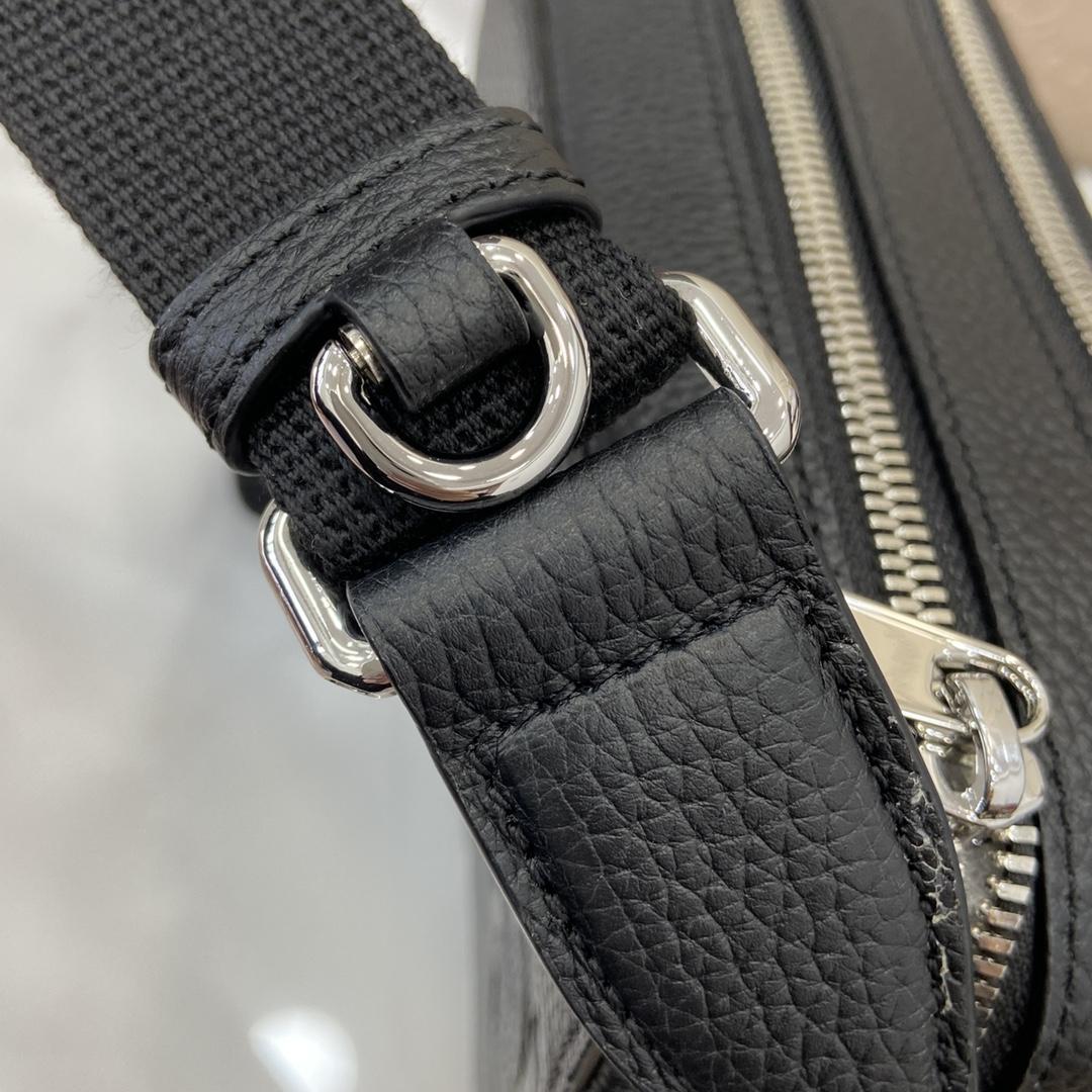 Gucci Jumbo GG Super Mini Bag - DopestKickz