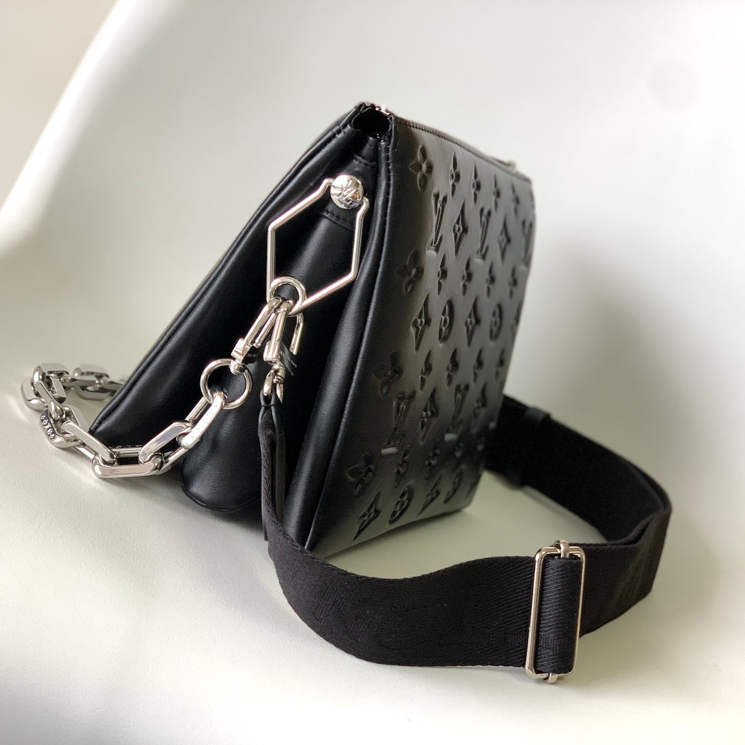 Louis Vuitton Coussin Black Lamb (26 x 20 x 12cm)    M57790  - DopestKickz