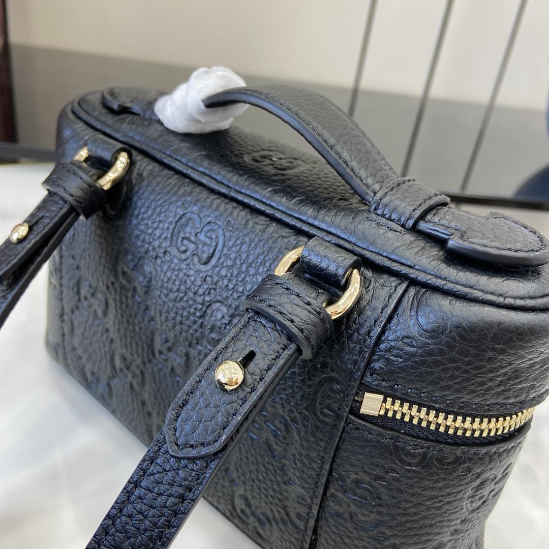 Gucci GG Emblem Super Mini Bag - DopestKickz