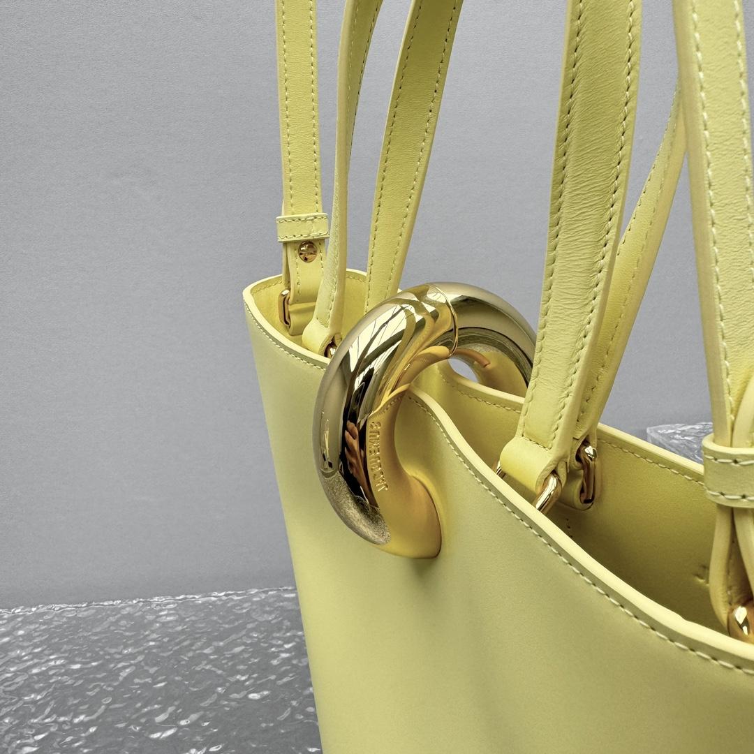 Jacquemus Le Petit Bambola Bag （10x10x20cm） - DopestKickz