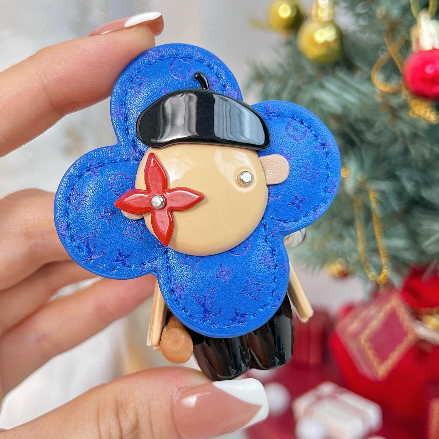 Louis Vuitton Vivienne in Paris Bag Charm  M01937 - DopestKickz