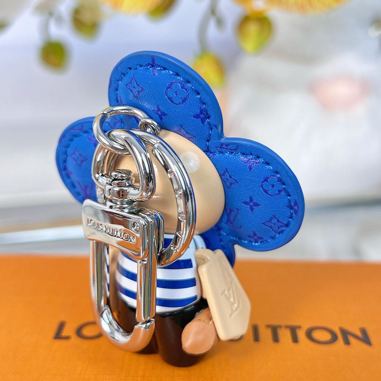 Louis Vuitton Vivienne in Paris Bag Charm  M01937 - DopestKickz