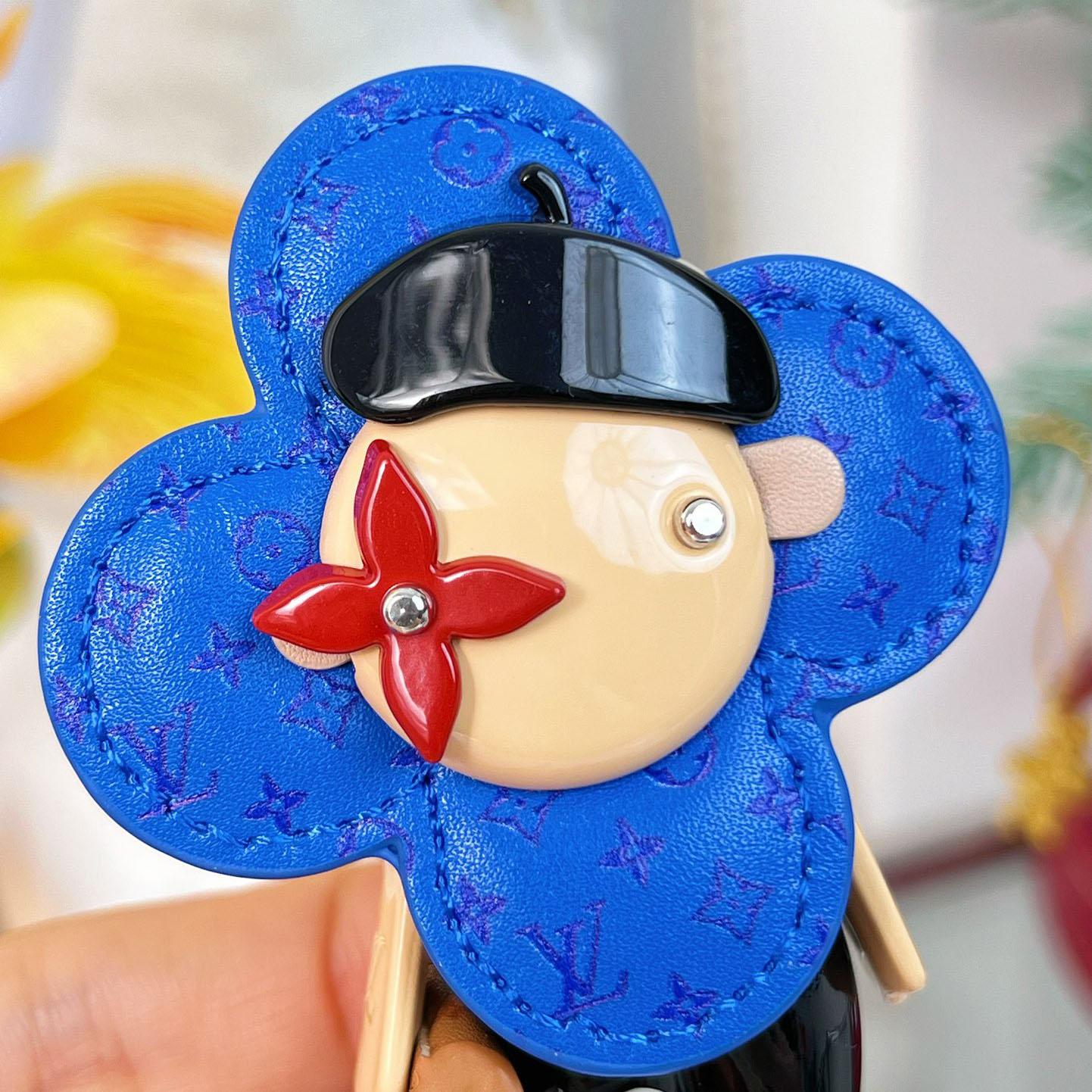 Louis Vuitton Vivienne in Paris Bag Charm  M01937 - DopestKickz