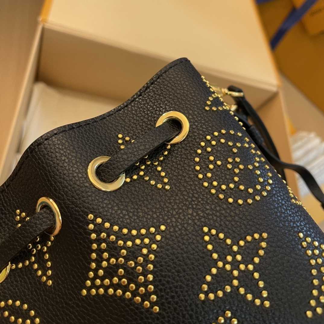 Louis Vuitton Pico Bella   M82744 - DopestKickz