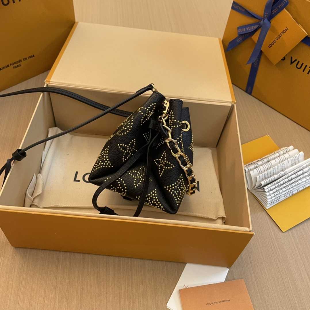 Louis Vuitton Pico Bella   M82744 - DopestKickz