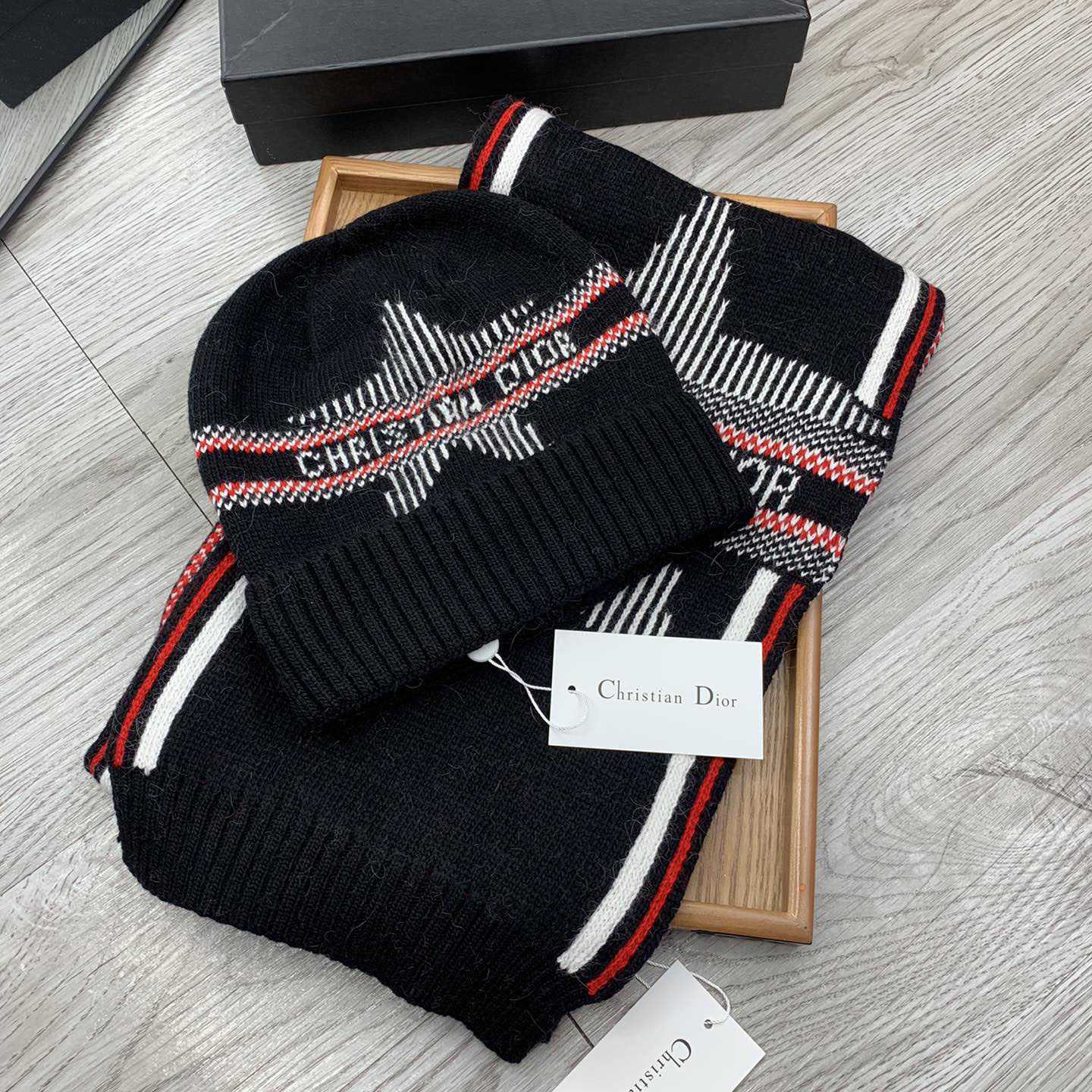 Dior Beanie And Scarf - DopestKickz