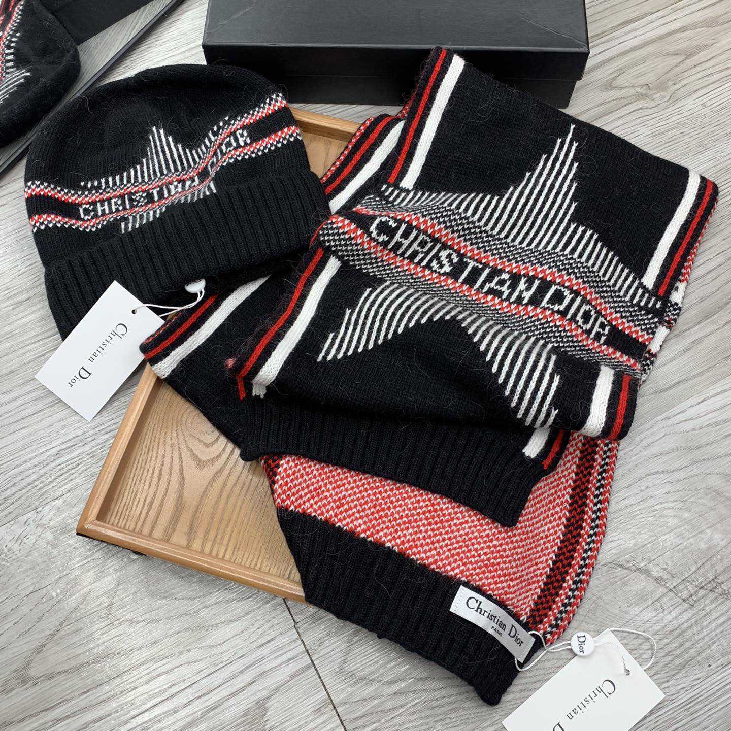 Dior Beanie And Scarf - DopestKickz