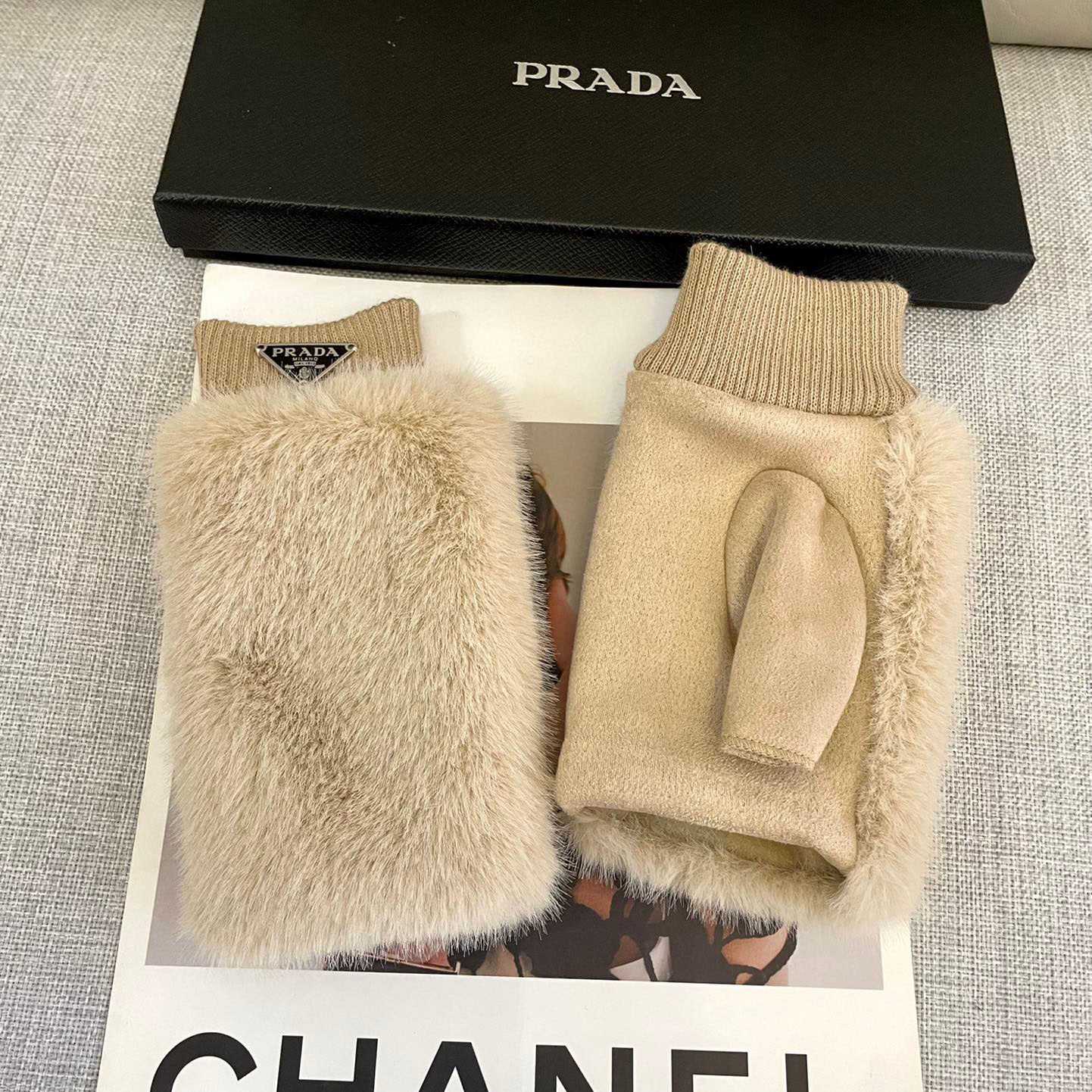 Prada Gloves  - DopestKickz
