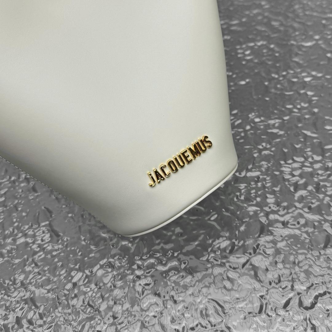 Jacquemus Le Petit Bambola Bag （10x10x20cm） - DopestKickz