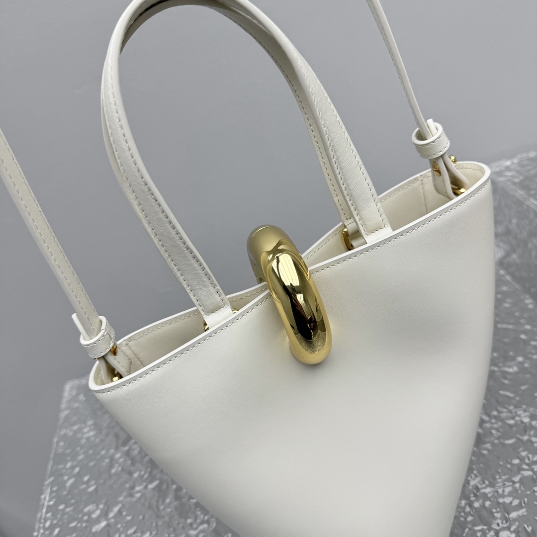 Jacquemus Le Petit Bambola Bag （10x10x20cm） - DopestKickz