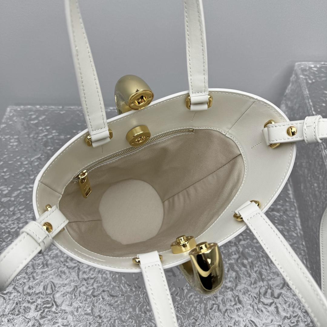 Jacquemus Le Petit Bambola Bag （10x10x20cm） - DopestKickz