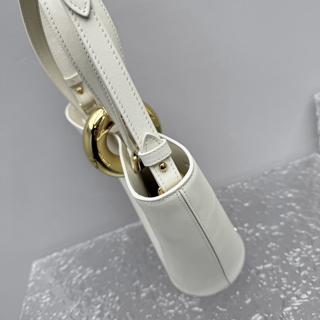 Jacquemus Le Petit Bambola Bag （10x10x20cm） - DopestKickz