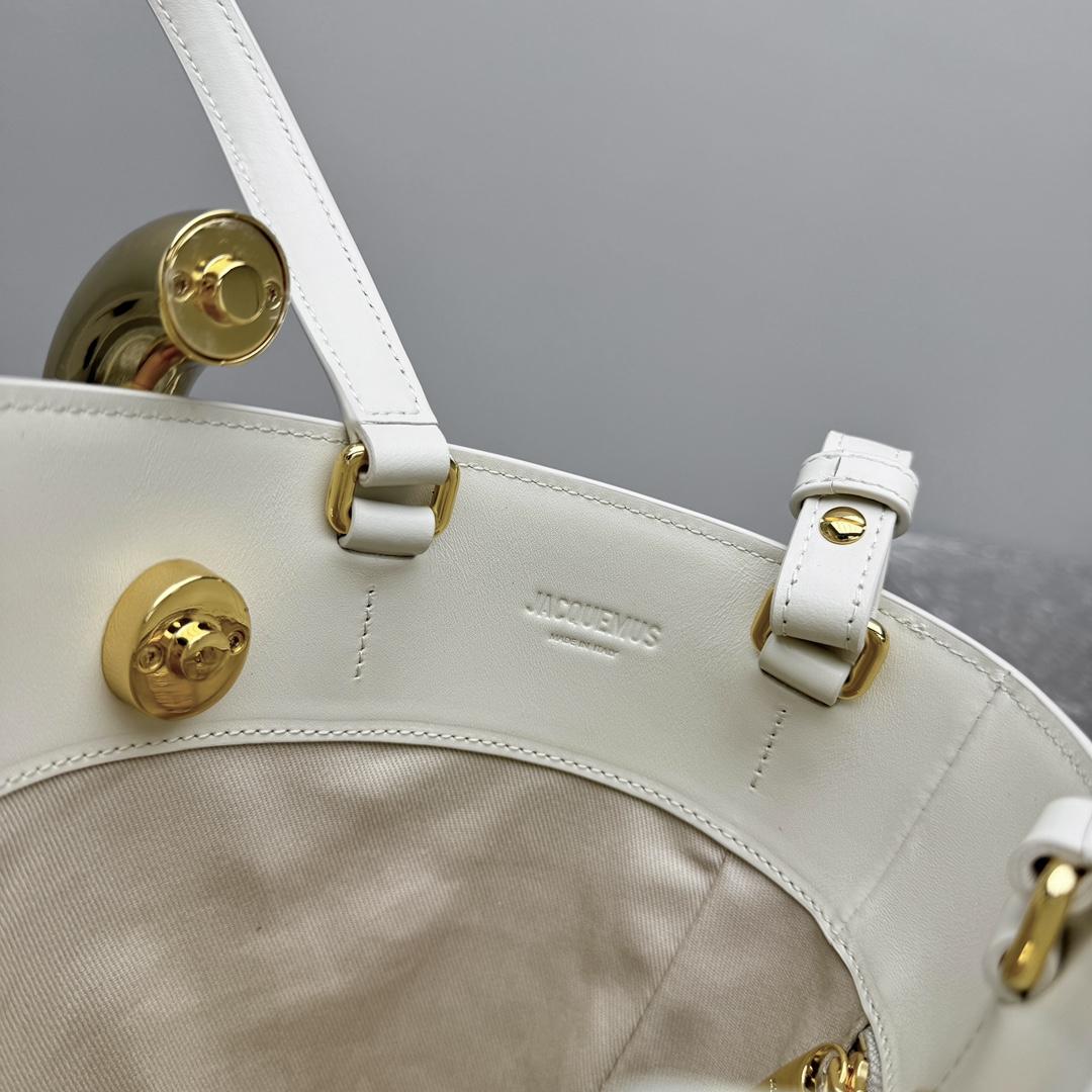 Jacquemus Le Petit Bambola Bag （10x10x20cm） - DopestKickz