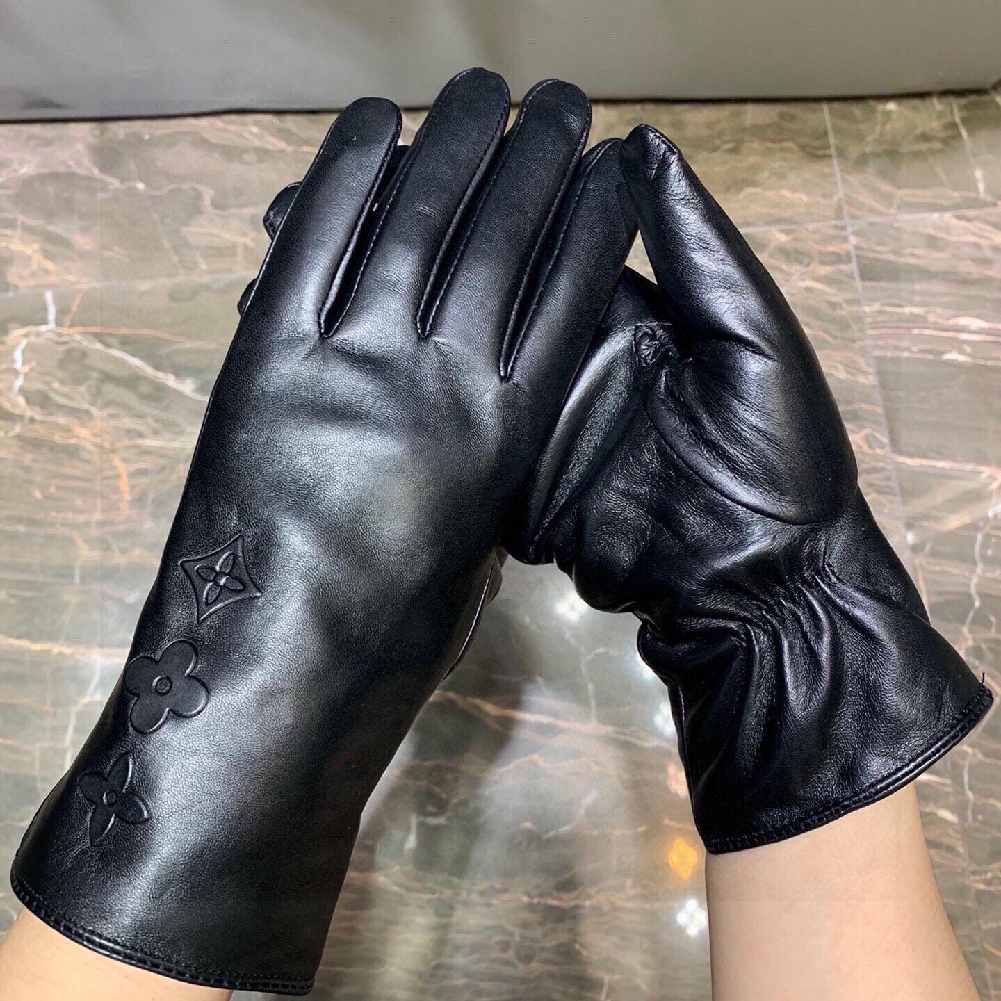 Louis Vuitton Gloves  - DopestKickz