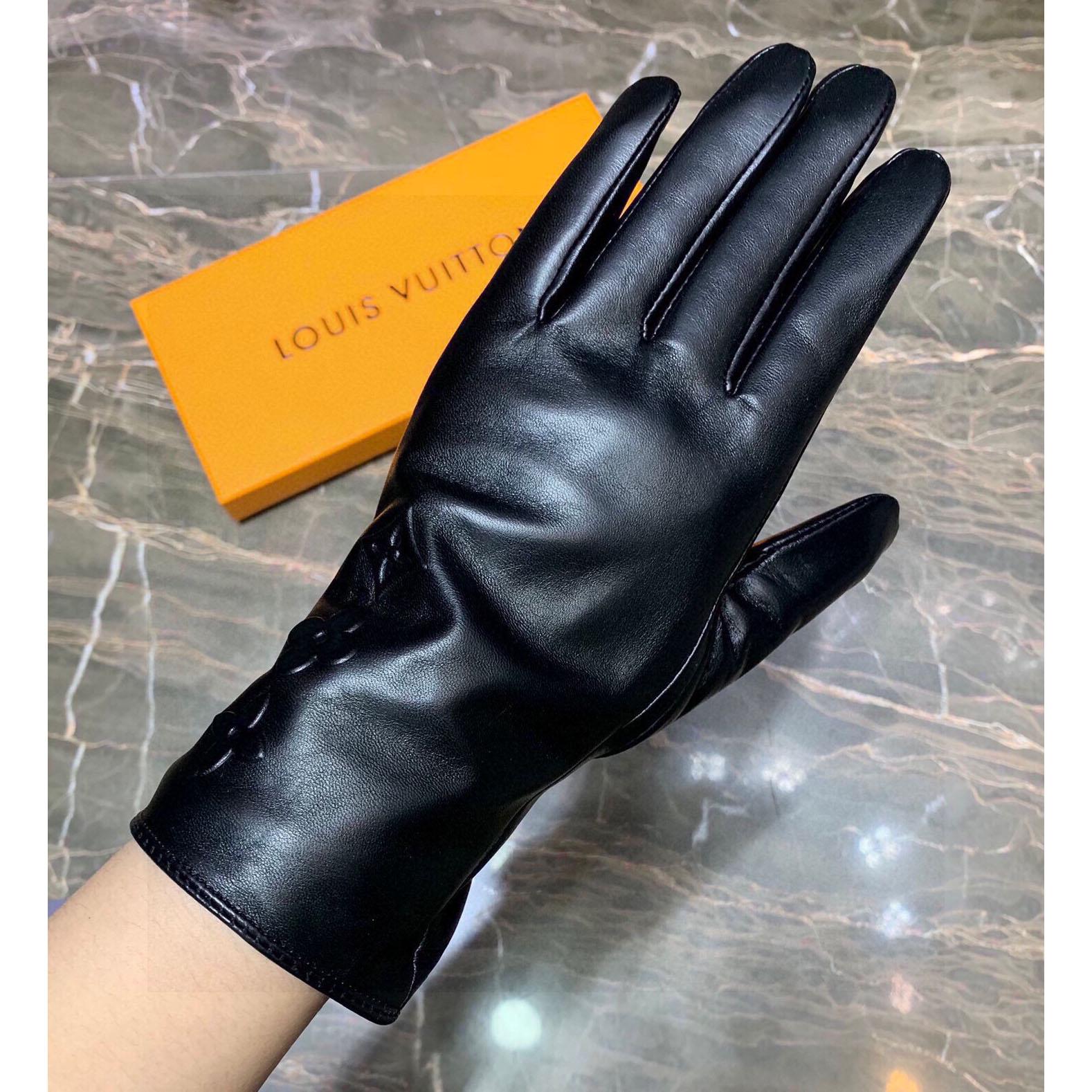 Louis Vuitton Gloves  - DopestKickz