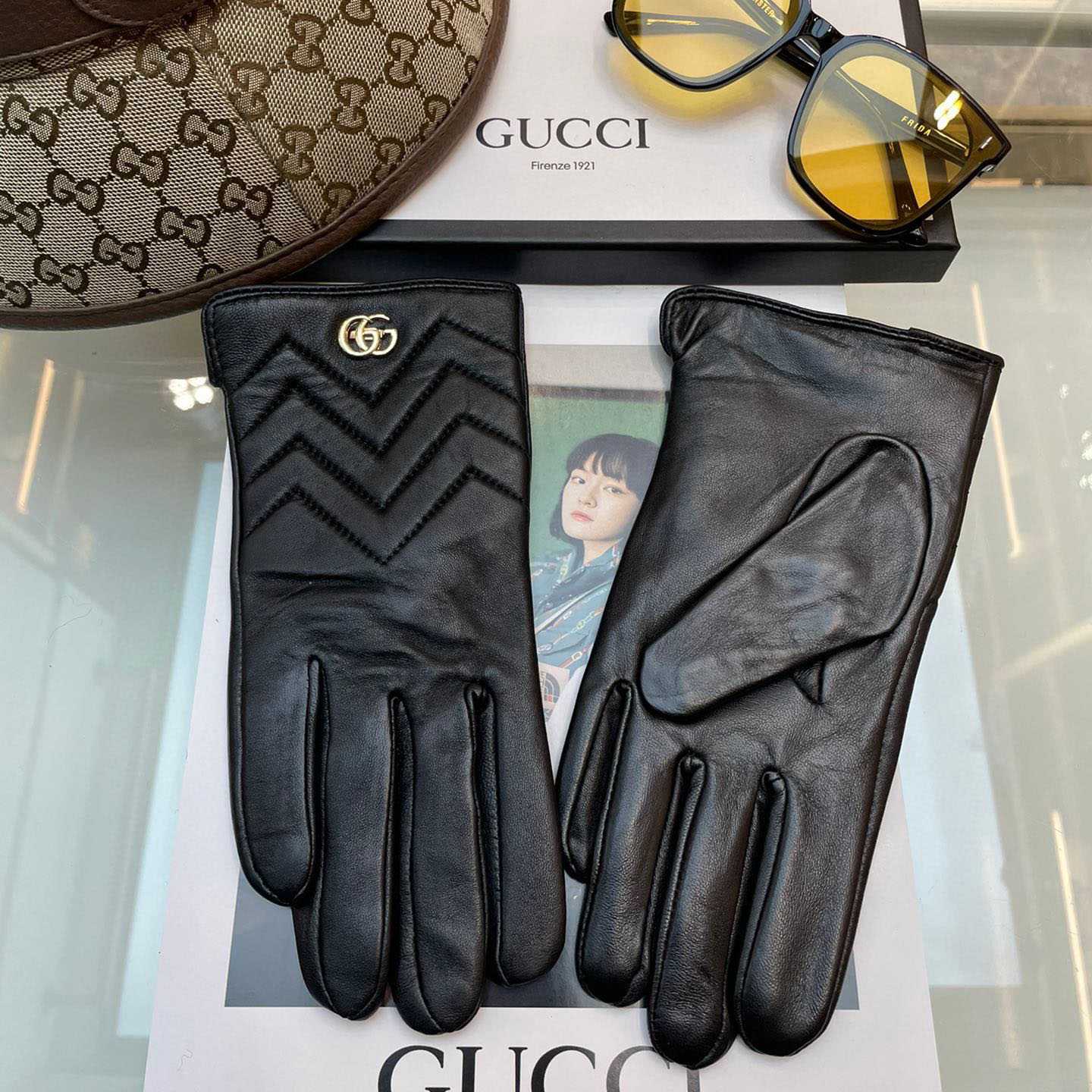 Gucci Gloves  - DopestKickz