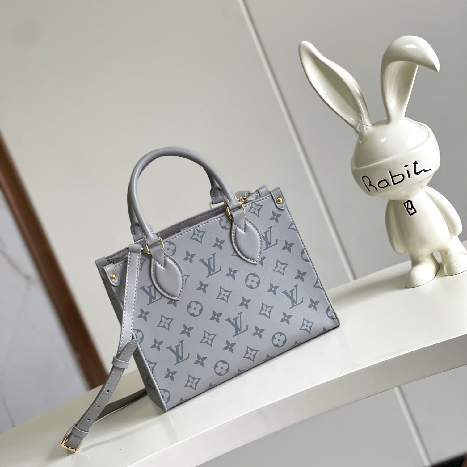 Louis Vuitton OnTheGo PM  M12465 - DopestKickz