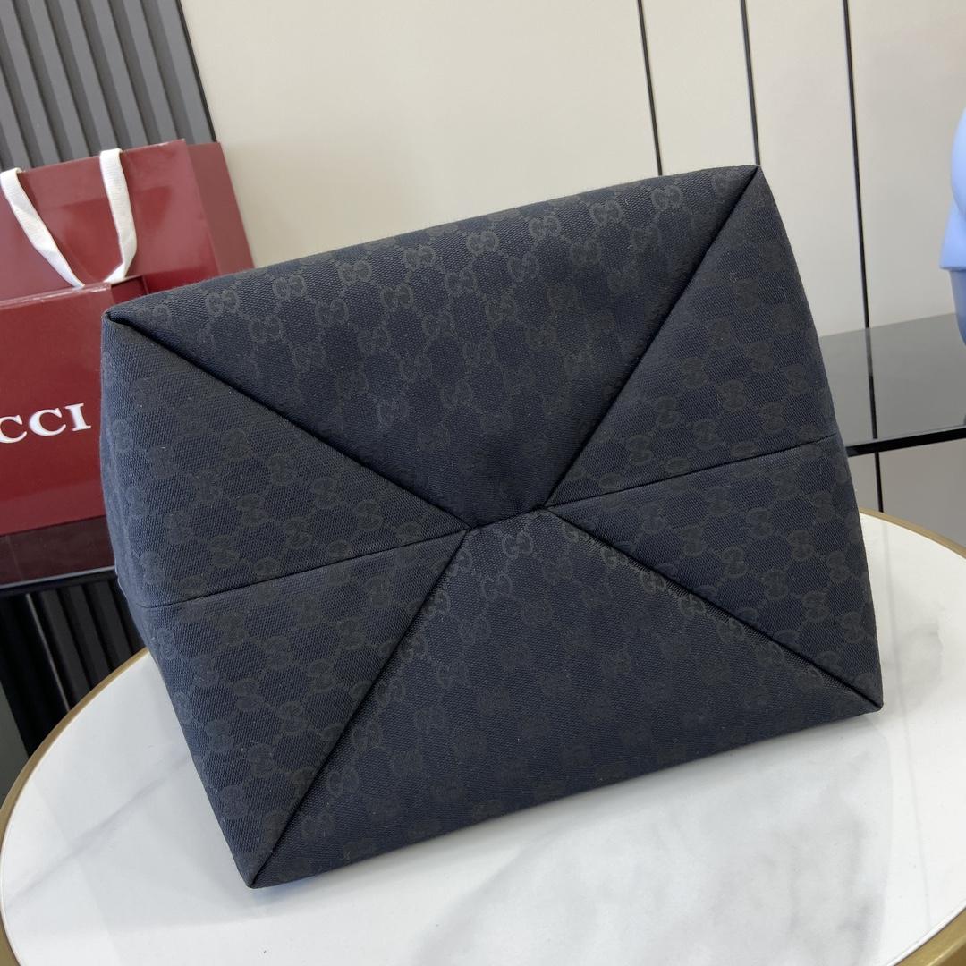 Gucci Totissima Medium Tote Bag - DopestKickz