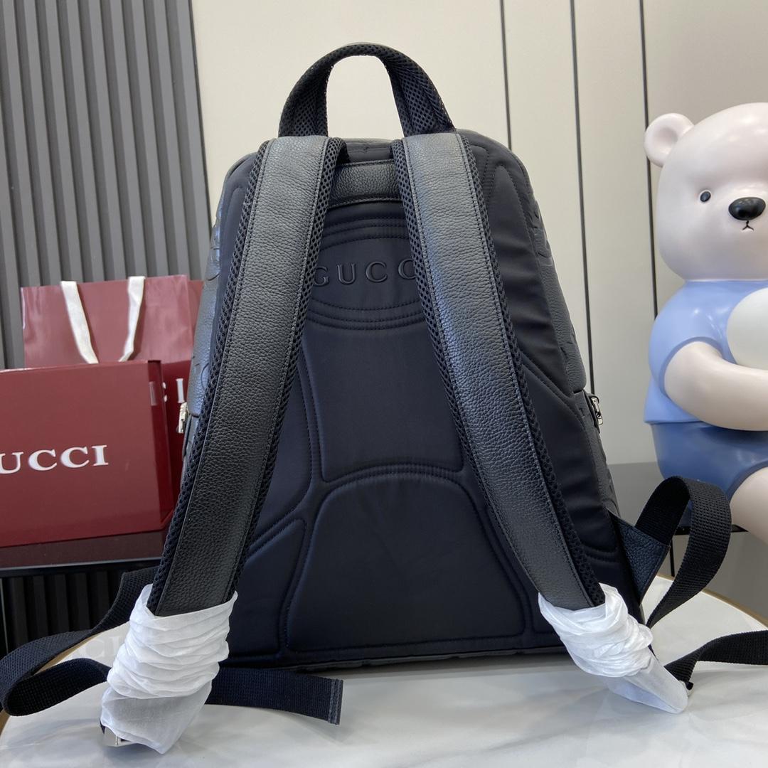 Gucci Medium Jumbo GG Backpack - DopestKickz