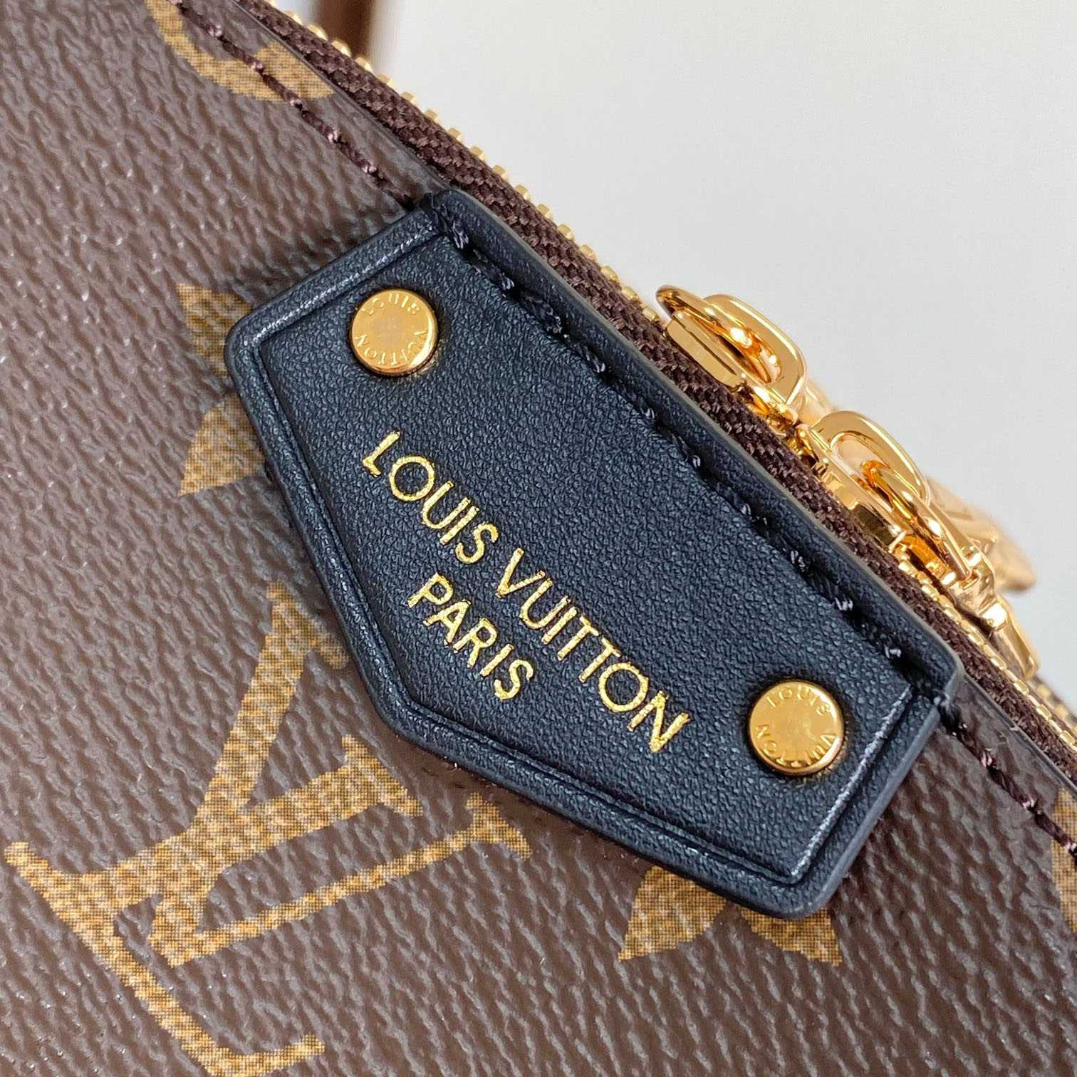 Louis Vuitton Be Alma   M12996 - DopestKickz