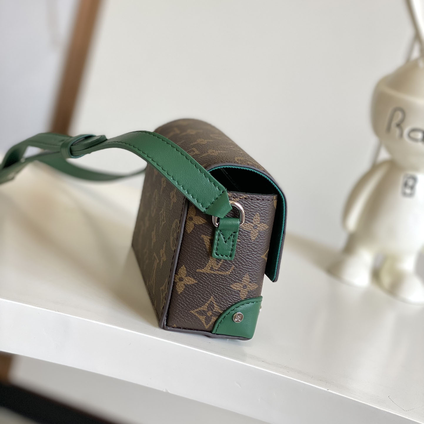 Louis Vuitton Steamer Wearable Wallet  M12808 - DopestKickz