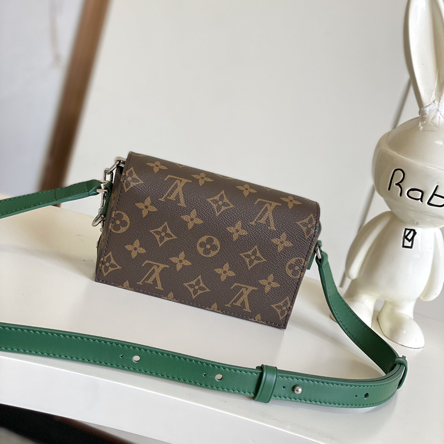 Louis Vuitton Steamer Wearable Wallet  M12808 - DopestKickz