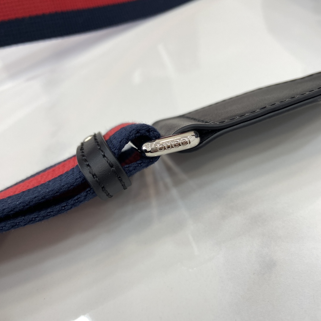 Gucci Small GG Crossbody Bag - DopestKickz