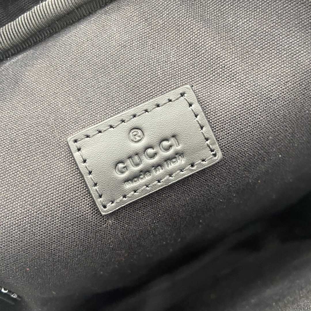 Gucci Small GG Crossbody Bag - DopestKickz