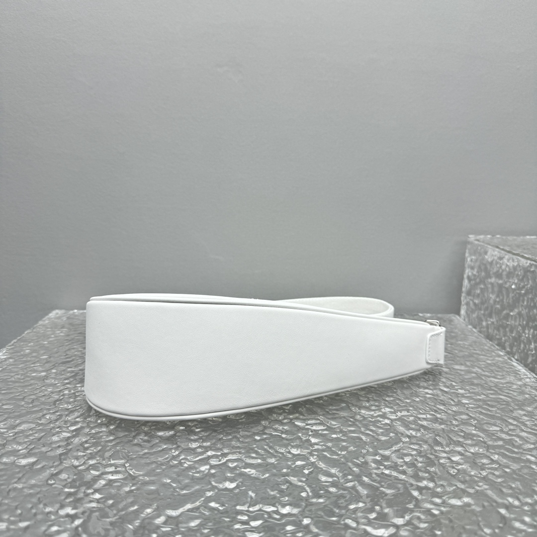 Jacquemus x Nike Le Sac Swoosh (30x 8.5cm) - DopestKickz