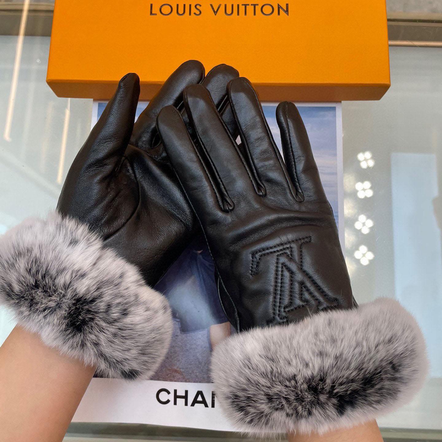 Louis Vuitton Gloves  - DopestKickz
