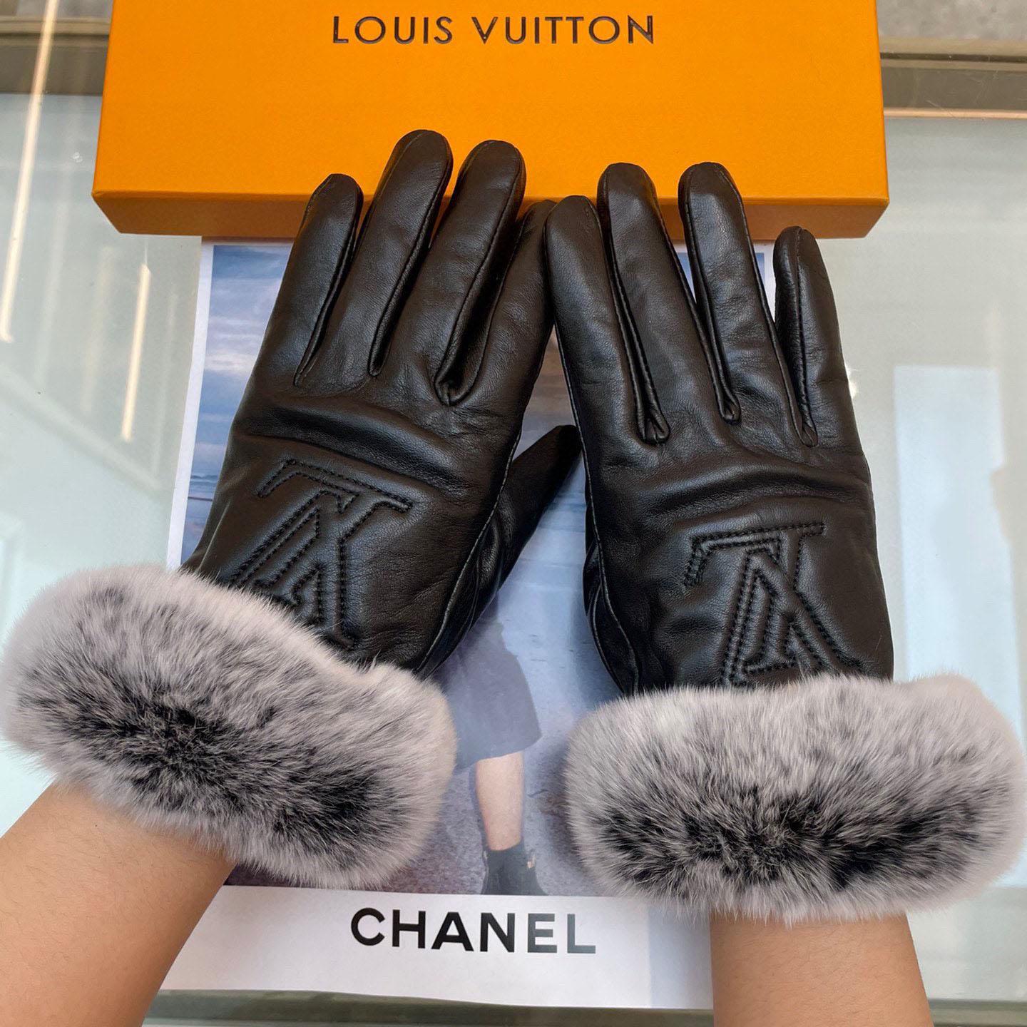 Louis Vuitton Gloves  - DopestKickz