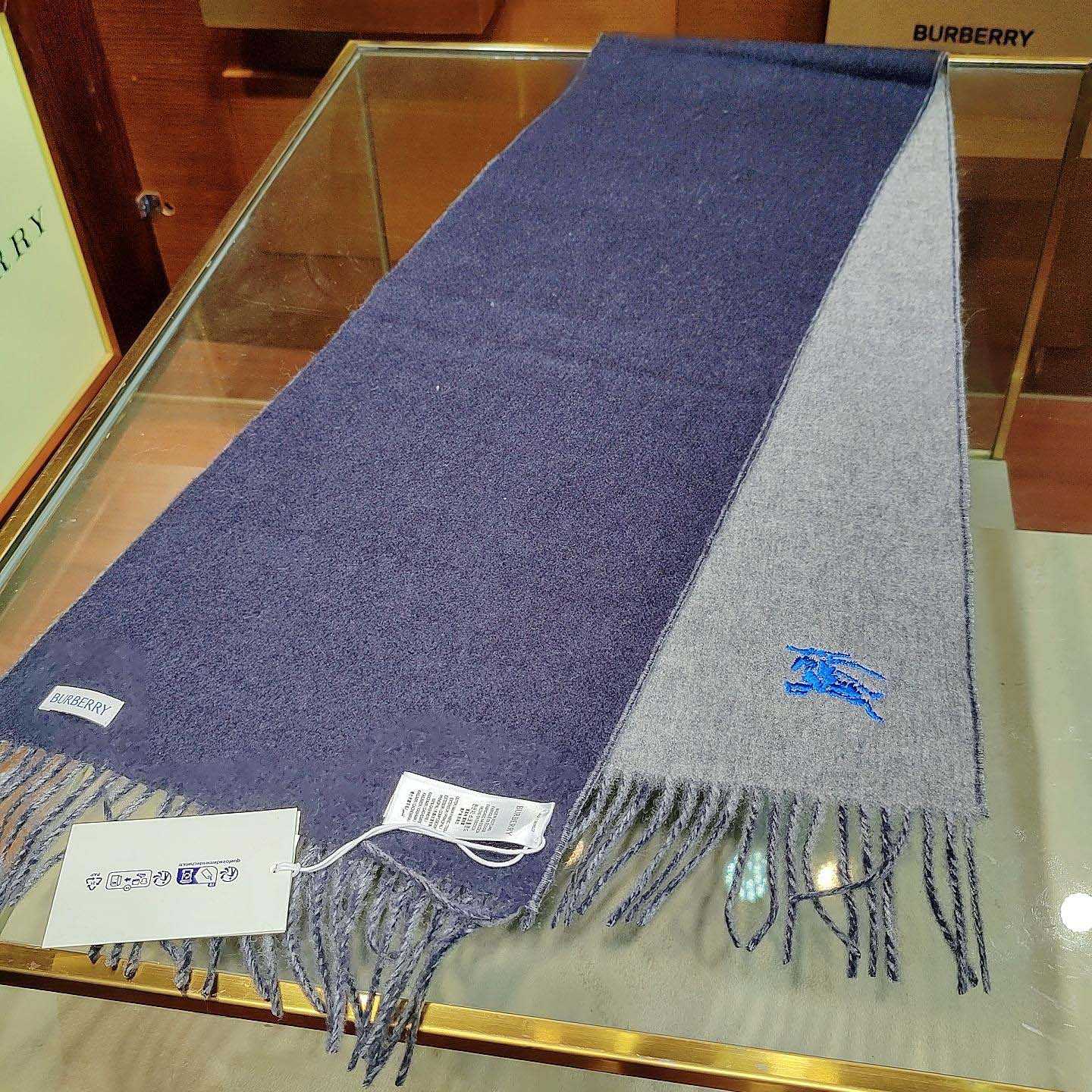 Burberry Reversible Cashmere Scarf - DopestKickz