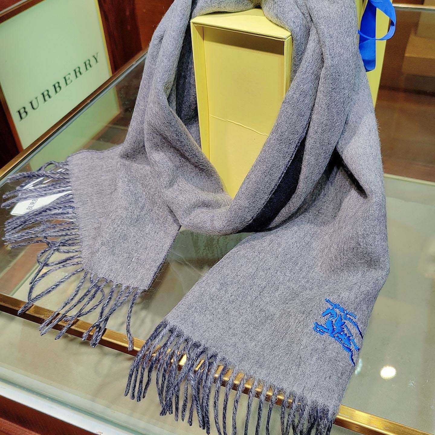 Burberry Reversible Cashmere Scarf - DopestKickz