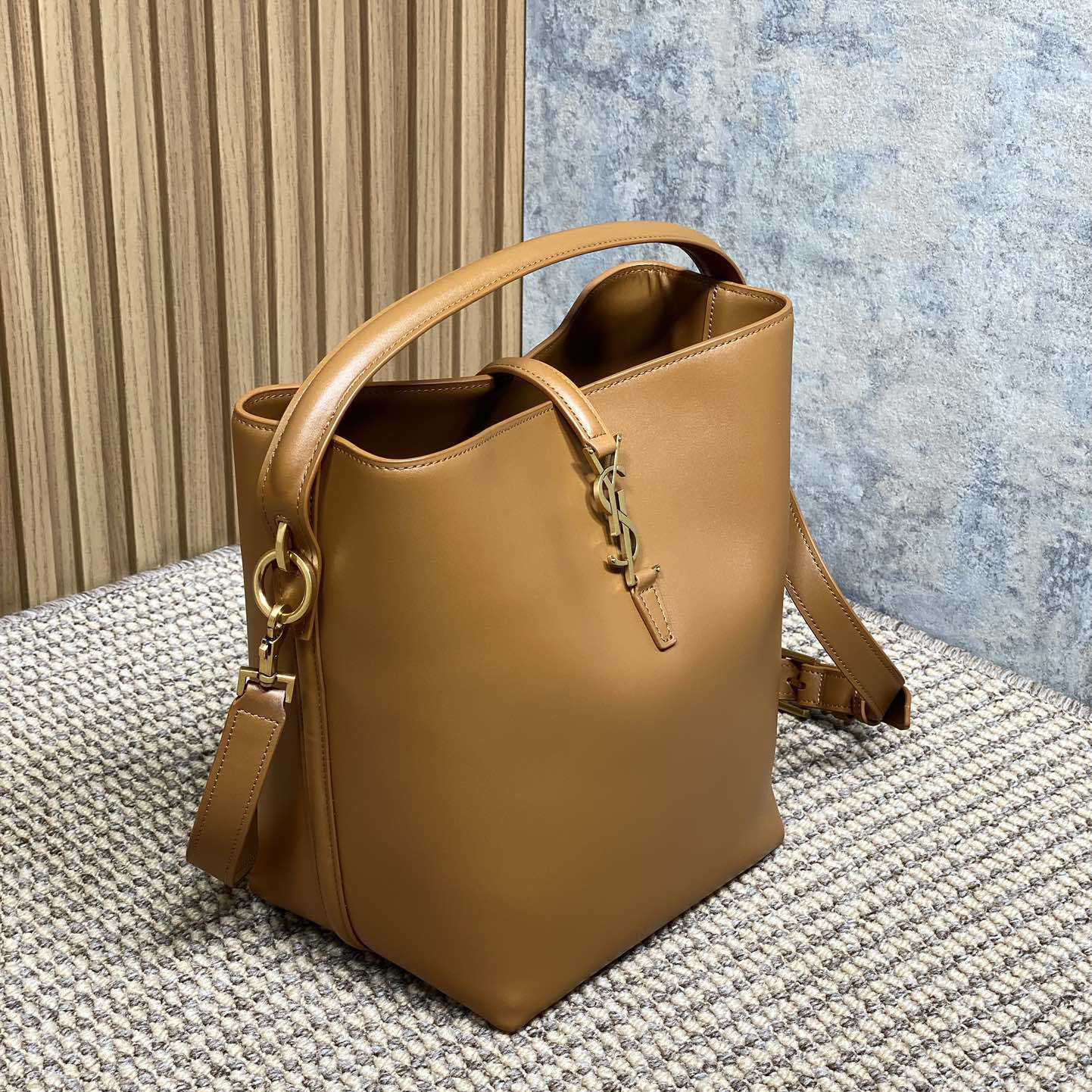 Saint Laurent Le 37 In Shiny Leather - DopestKickz