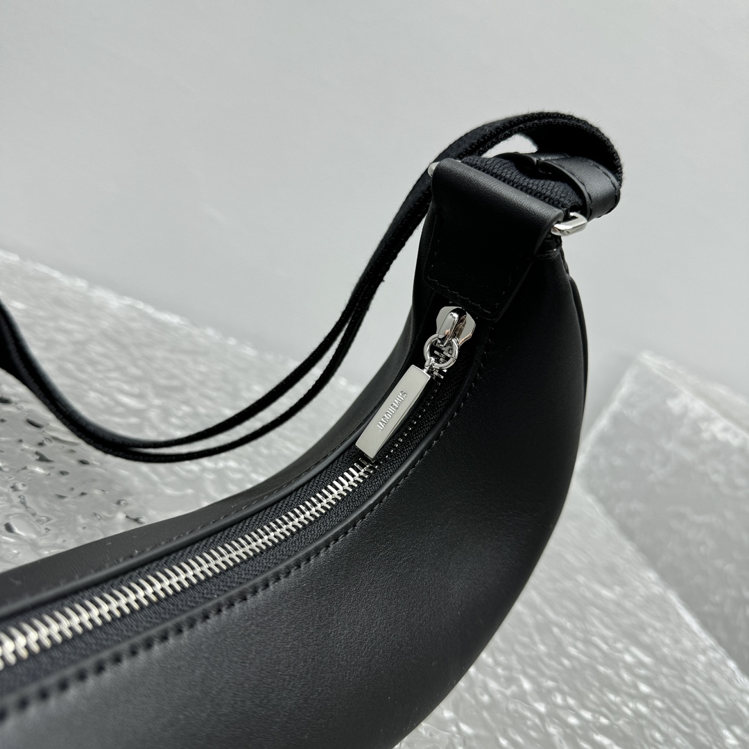 Jacquemus x Nike Le Sac Swoosh (30x 8.5cm) - DopestKickz