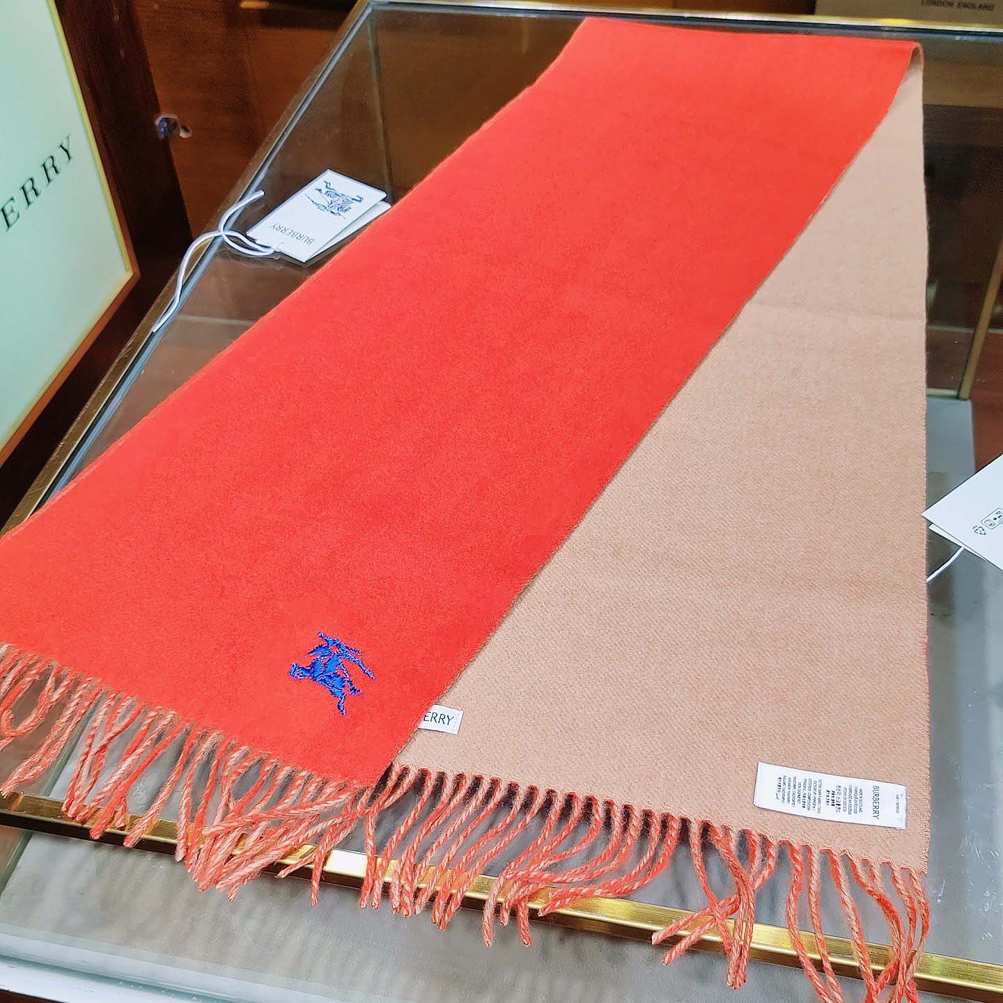 Burberry Reversible Cashmere Scarf - DopestKickz