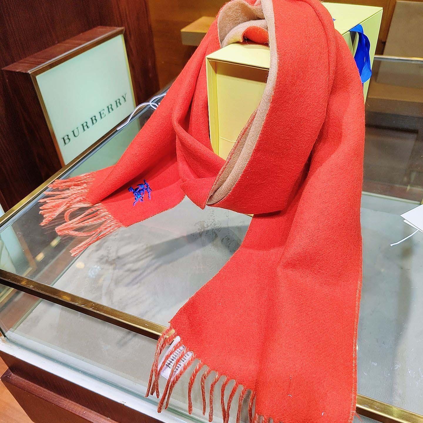 Burberry Reversible Cashmere Scarf - DopestKickz