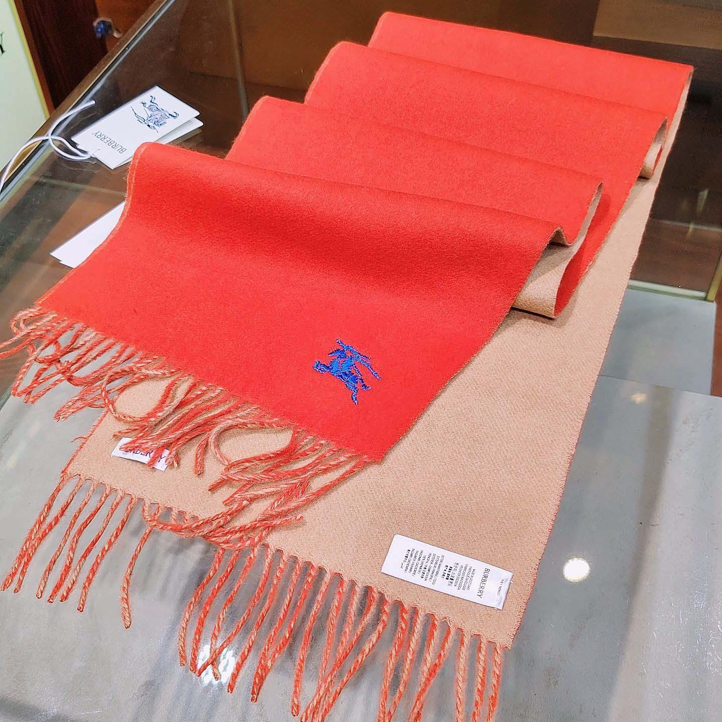 Burberry Reversible Cashmere Scarf - DopestKickz